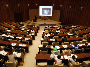 講演の様子会員